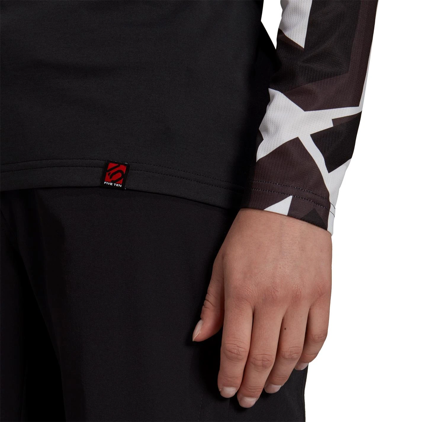 Five Ten Trail Women's Long Sleeve Jersey - Image 4