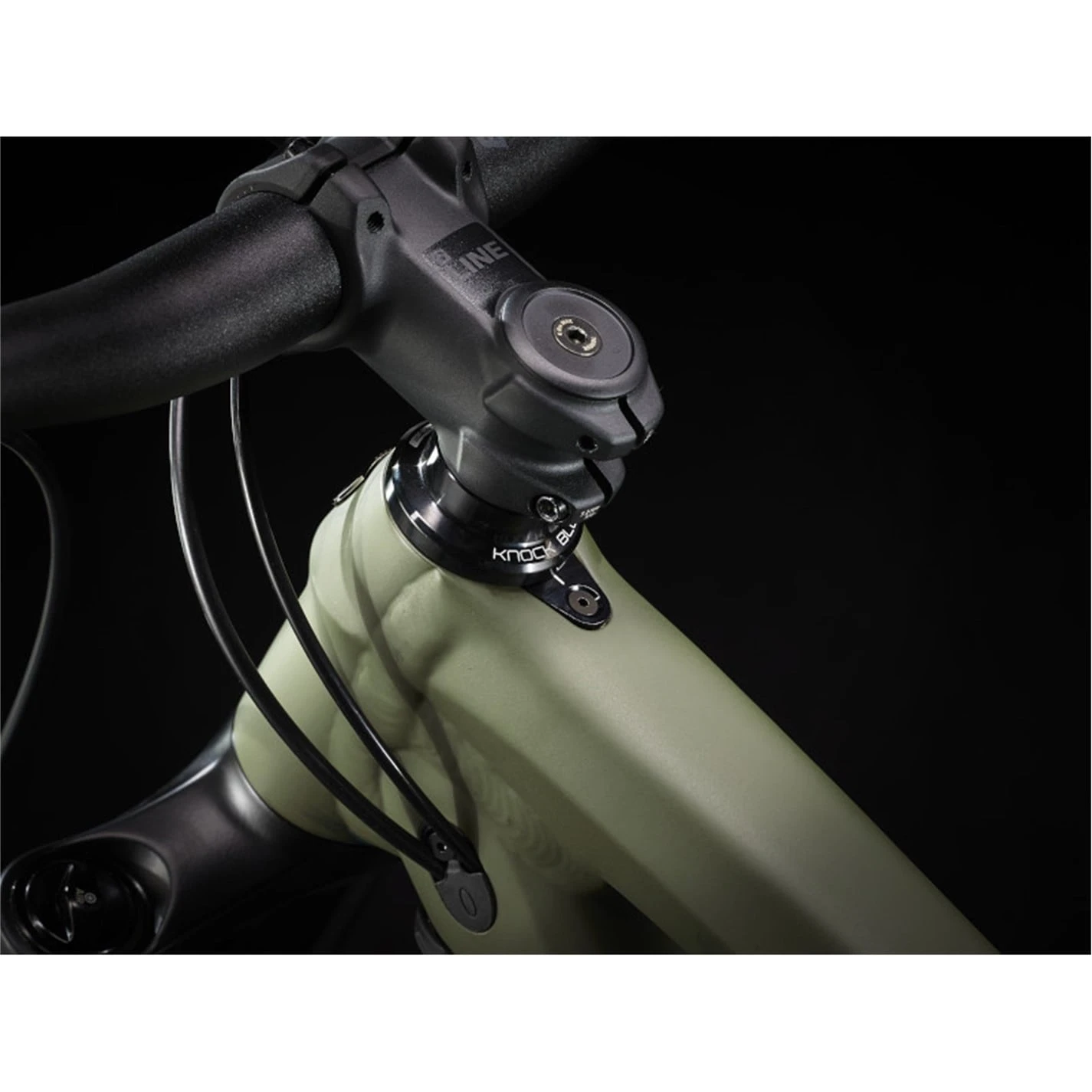 Trek Remedy 8 Full Suspension Mountain Bike - Image 8