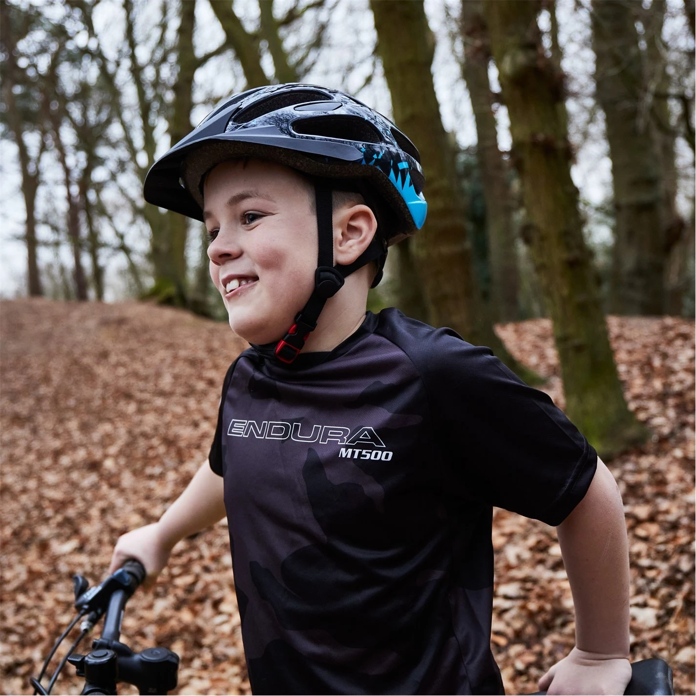 Kids Junior Helmet - Image 8