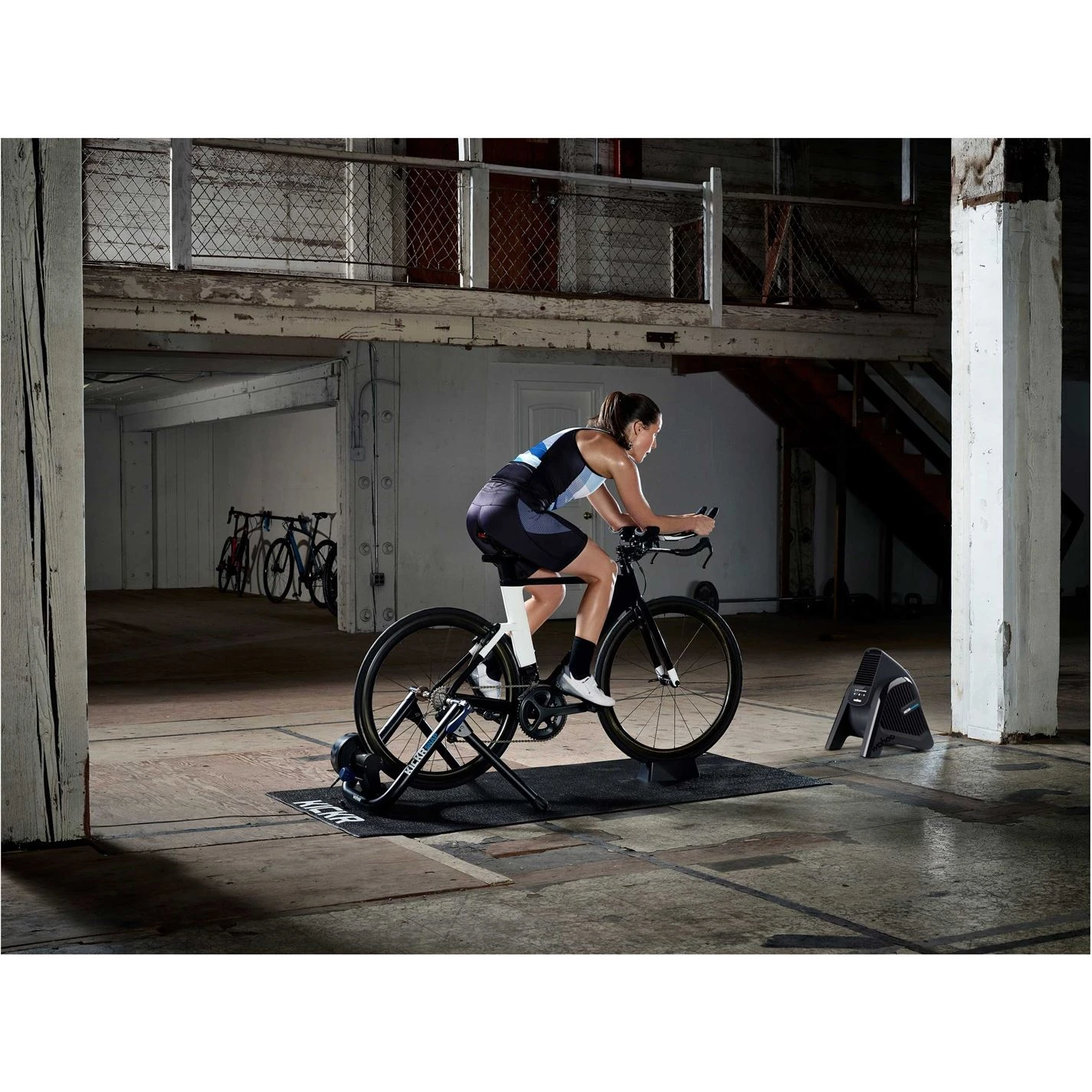 WAHOO HEADWIND Smart Fan - Image 8