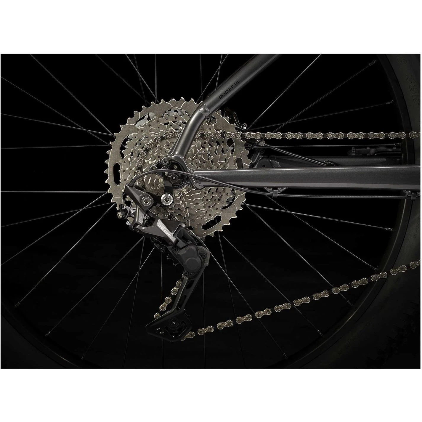 Trek Roscoe 6 Mountain Bike - Image 2