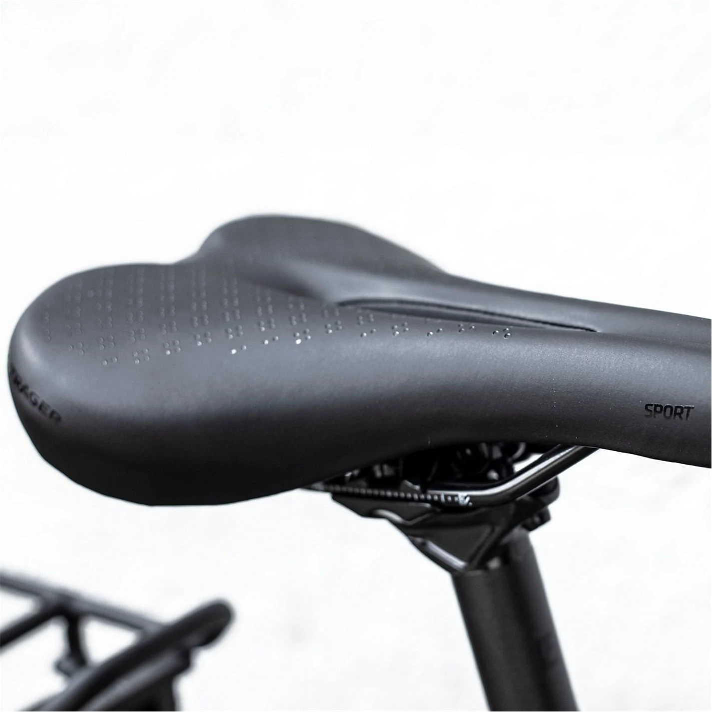 Trek FX 2 Disc Equipped Stagger Hybrid Bike - Image 5