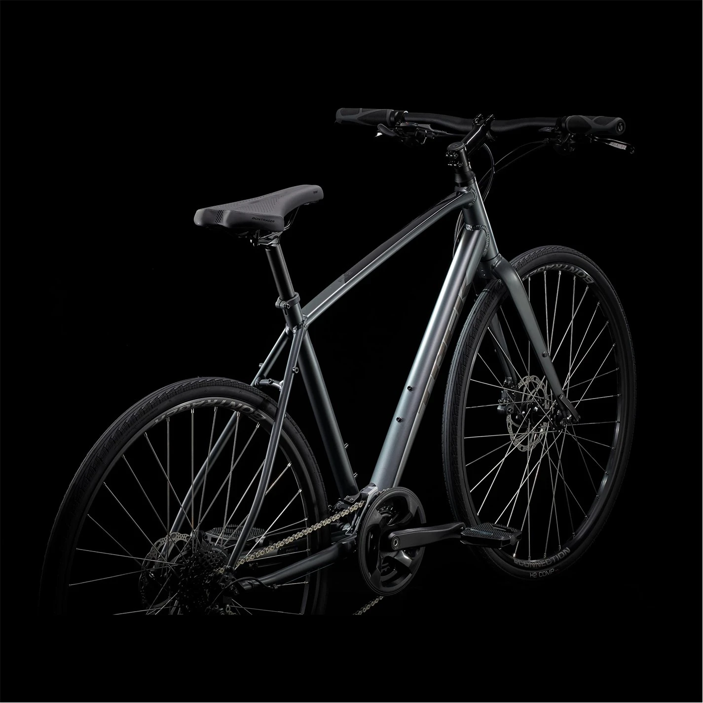 Trek FX 2 Disc Hybrid Bike - Image 3