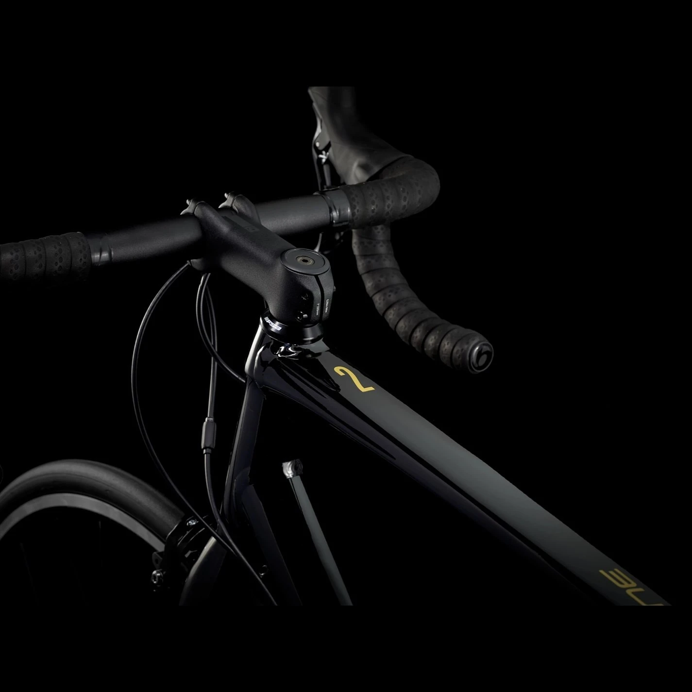 Trek Domane AL 2 Road Bike - Image 4
