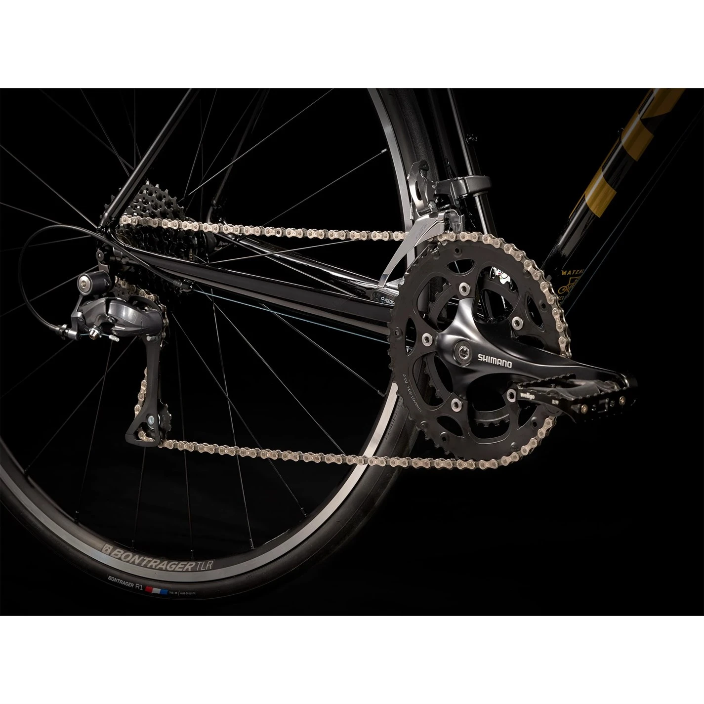 Trek Domane AL 2 Road Bike - Image 5